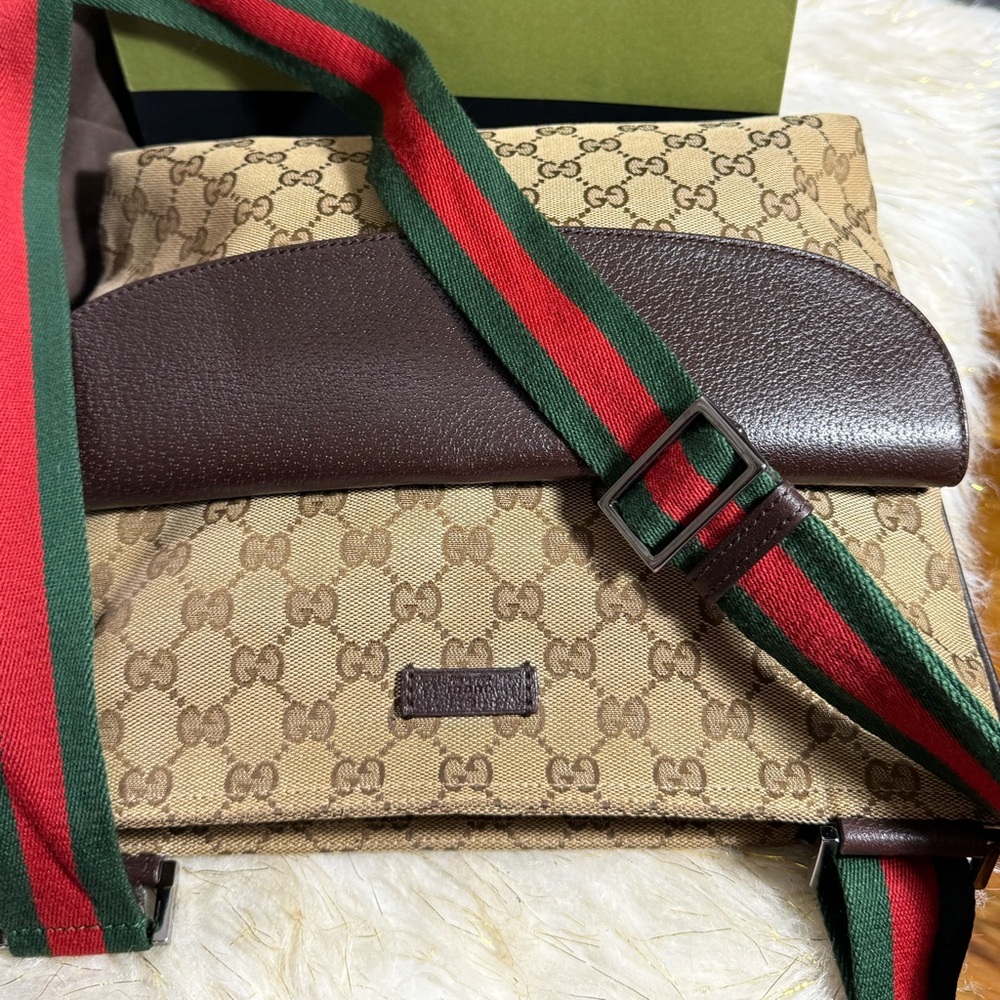 Gucci GG Sherryline Crossbag with duster and Paper bag